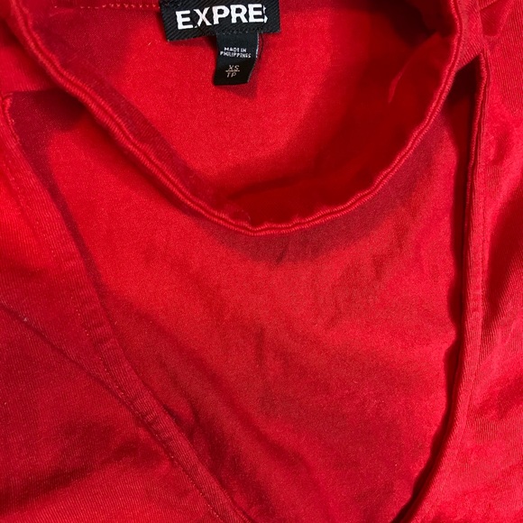 Tops - Picture 2 of 5